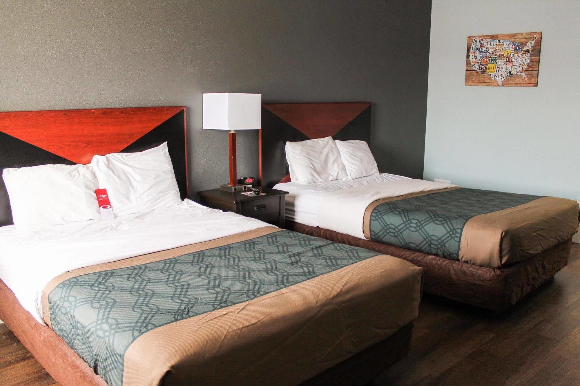 Econo Lodge Inn & Suites South סנדוסקי מראה חיצוני תמונה